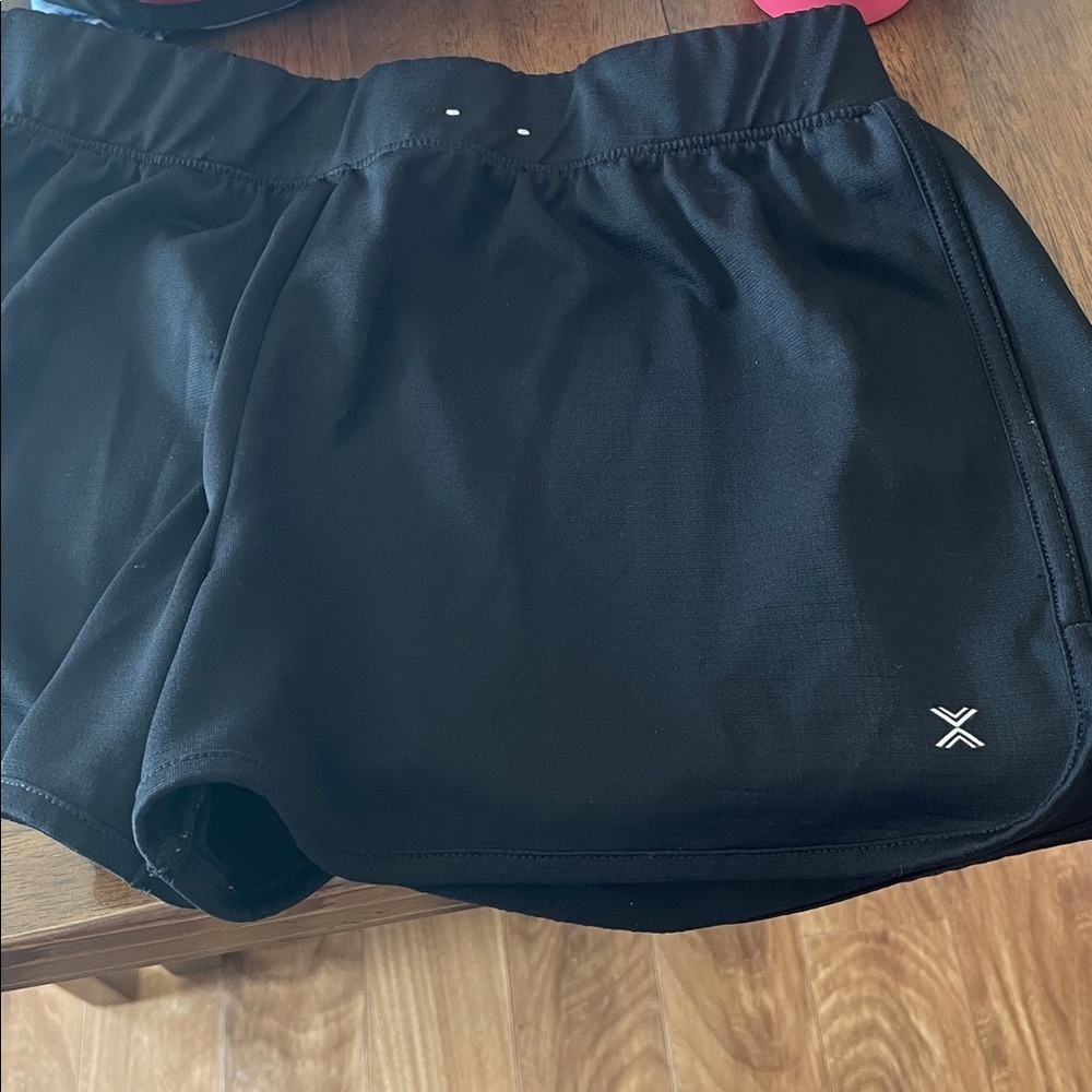 Xersion Black Performance Shorts - Picture 2 of 3